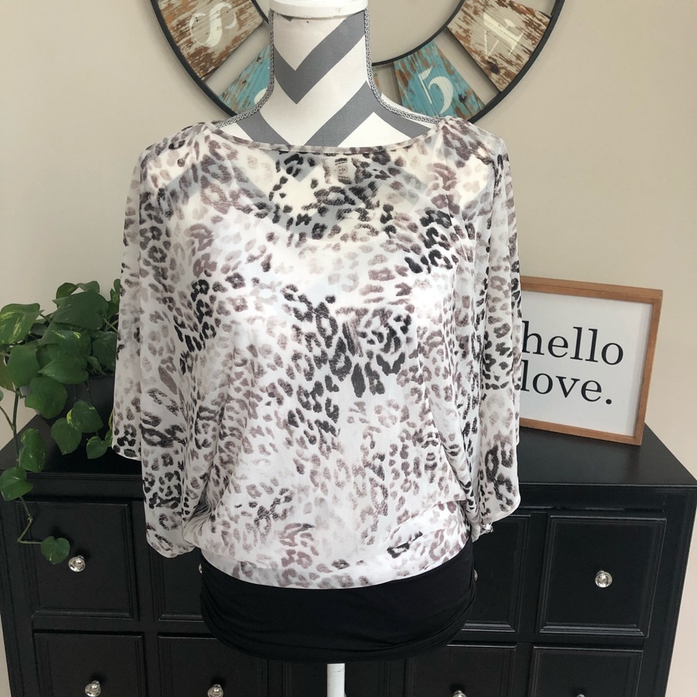 Beautiful Neutral Colored Jennifer Lopez Top